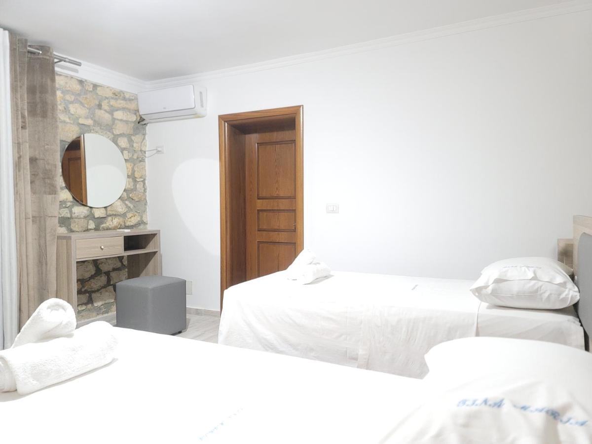 G&K Garden Hotel Berat Exterior photo