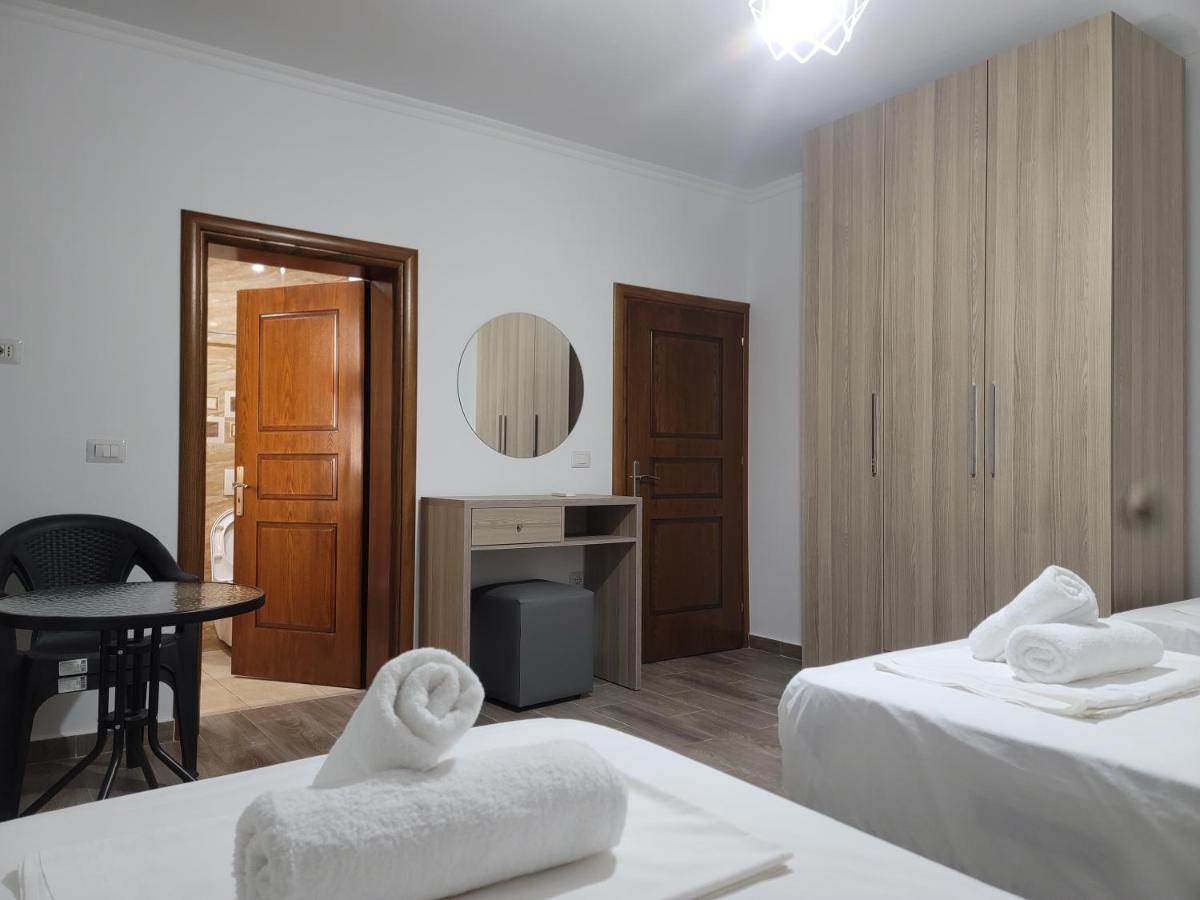 G&K Garden Hotel Berat Exterior photo